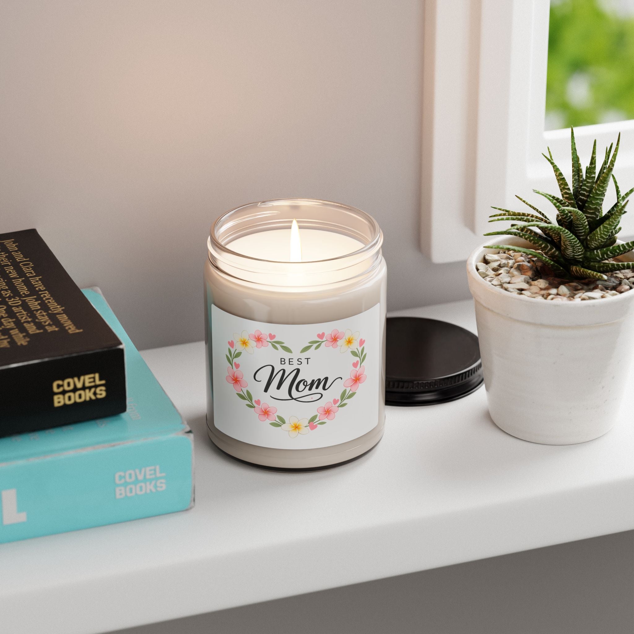 Best Mom Scented Soy Candle — 9oz Floral Gift for Mother’s Day